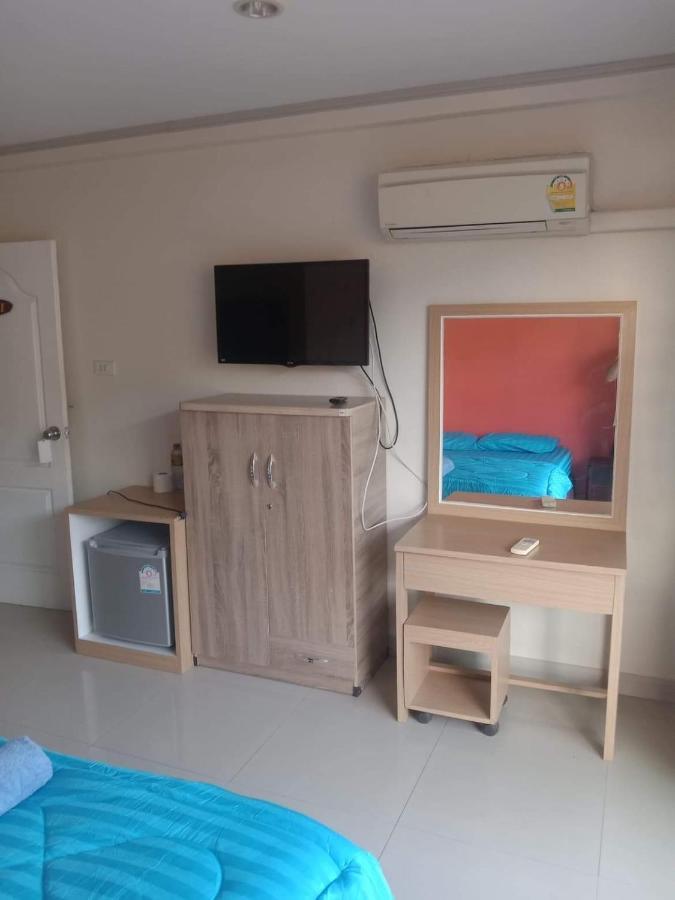 Hotel Ban Por Fai Petchaburi Esterno foto