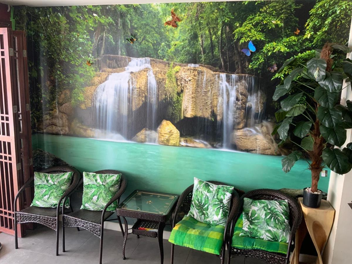 Hotel Ban Por Fai Petchaburi Esterno foto